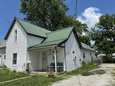 422 E Vine St, Rensselaer, IN 47978
