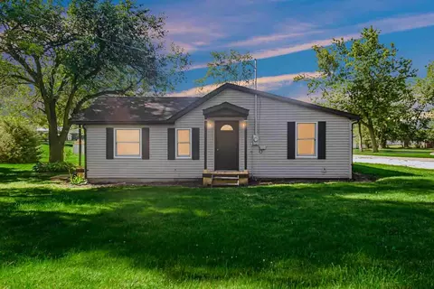 Exterior - 301 E Grove St, Morocco, IN 47963 photo 6 of 6