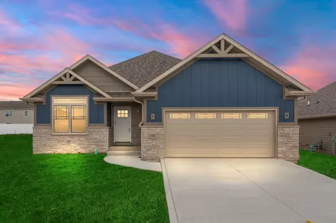 13942 Blue Sky Ct, Saint John, IN 46373