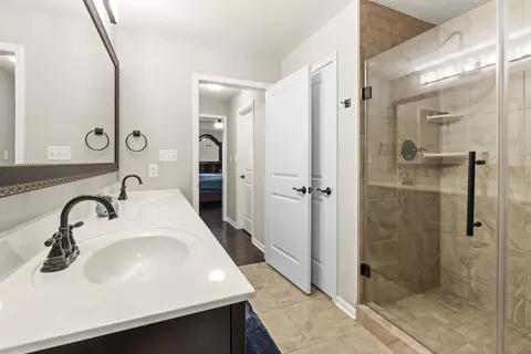 Bath - 5593 Southview Dr, Lowell, IN 46356 photo 1 of 3