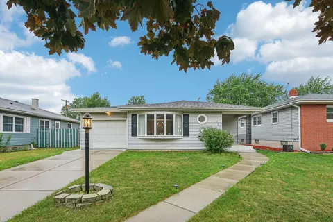 7148 Northcote Ave, Hammond, IN 46324