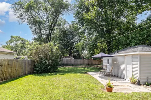 Exterior - 330 N Dwiggins St, Griffith, IN 46319 photo 3 of 10
