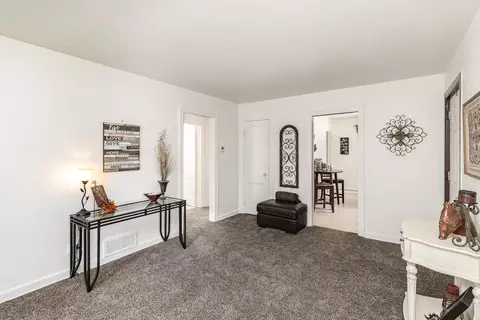 Entry Way - 330 N Dwiggins St, Griffith, IN 46319 photo 1 of 2