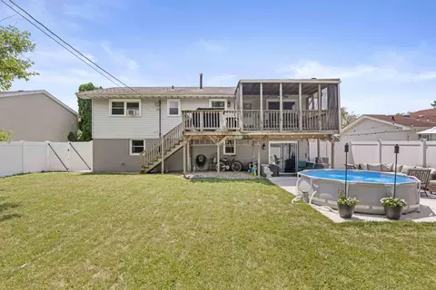 Exterior - 533 Northgate Dr, Dyer, IN 46311 photo 6 of 7