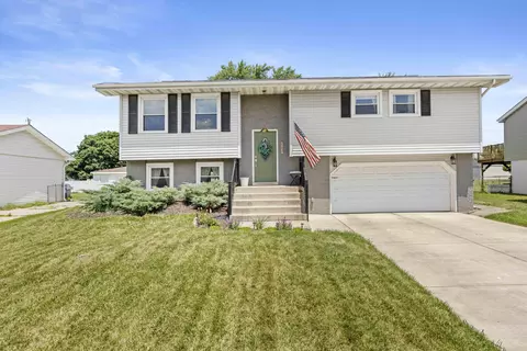 Exterior - 533 Northgate Dr, Dyer, IN 46311 photo 1 of 7
