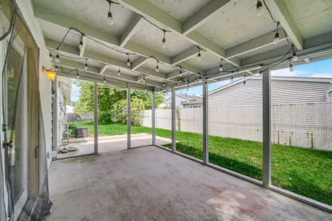 1349 N Jay Cir, Griffith, IN 46319 photo 5