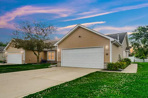 1841 E 104th Ave, Crown Point, IN 46307 photo 2