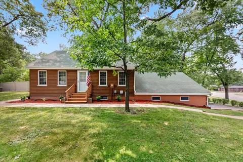 3516 Ridge Rd, Highland, IN 46322