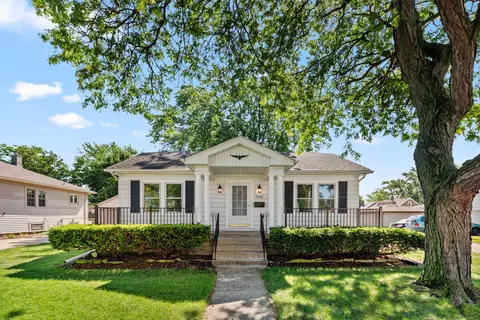7035 Maplewood Ave, Hammond, IN 46324