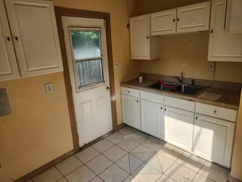 1333 N Cline Ave, Griffith, IN 46319 photo 5