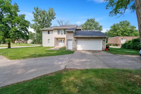 Exterior - 2584 Parkview St, Portage, IN 46368 photo 3 of 5