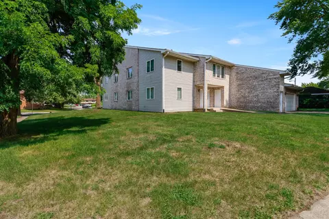 Exterior - 2584 Parkview St, Portage, IN 46368 photo 1 of 5