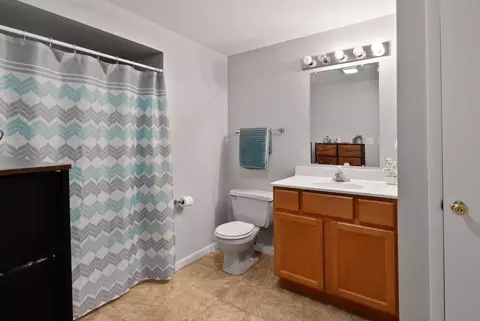 Bath - 2584 Parkview St, Portage, IN 46368 photo 1 of 1