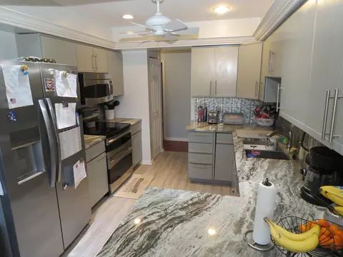 Kitchen - 910 Ridge Rd #312, Munster, IN 46321 photo 5 of 6