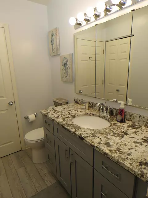 Bath - 910 Ridge Rd #312, Munster, IN 46321 photo 1 of 7