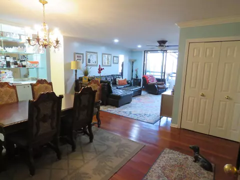 Dining - 910 Ridge Rd #312, Munster, IN 46321 photo 1 of 5