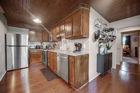 631 Morgan St, Gary, IN 46403 photo 4
