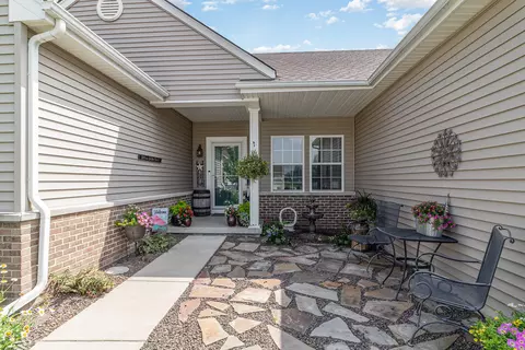 13097 Cleveland St, Crown Point, IN 46307 photo 2
