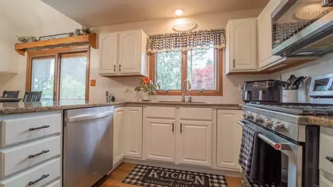 2924 Morningside Dr, Crown Point, IN 46307 photo 13