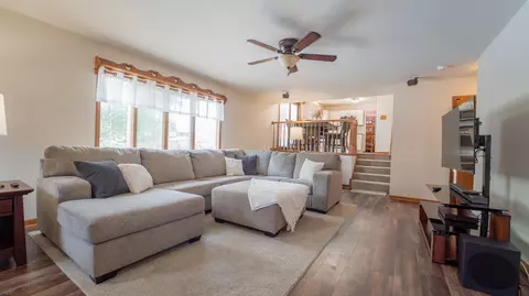 2924 Morningside Dr, Crown Point, IN 46307 photo 9
