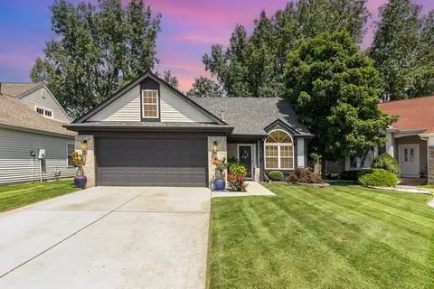 1063 Vanderburgh St, Valparaiso, IN 46385