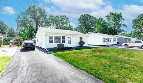 725 Imperial Rd # -1, Valparaiso, IN 46385