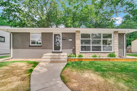 2845 Parkway Dr, Highland, IN 46322