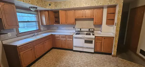 8622 Christopher Dr, Saint John, IN 46373 photo 5