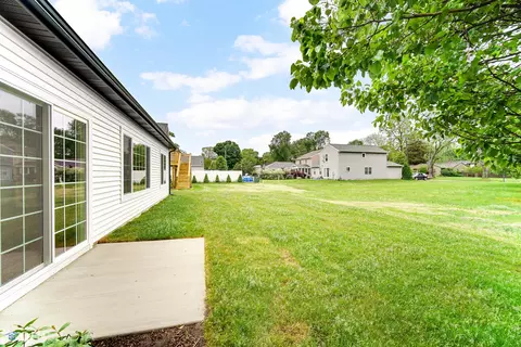 314 Holst Ln, Valparaiso, IN 46385 photo 17