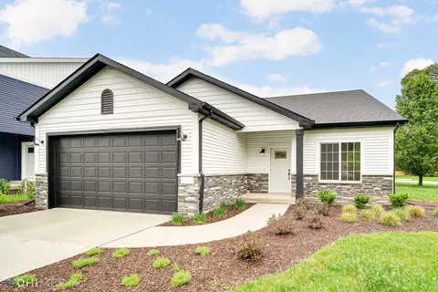 314 Holst Ln, Valparaiso, IN 46385 photo 1