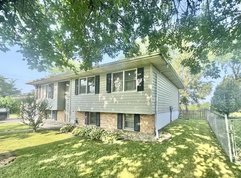 3912 Brookside Dr, Crown Point, IN 46307 photo 2