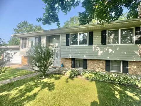 3912 Brookside Dr, Crown Point, IN 46307 photo 1