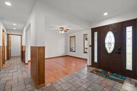 Entry Way - 3864 W 153rd Ave, Crown Point, IN 46307 photo 3 of 4
