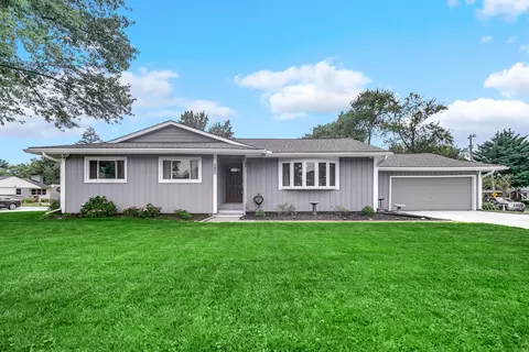 1805 Campbell St, Valparaiso, IN 46385