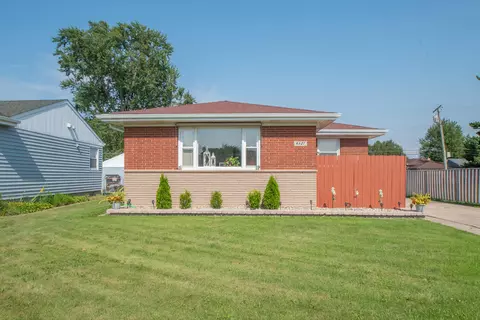 6827 New Hampshire Ave, Hammond, IN 46323