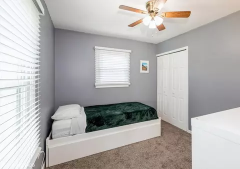 319 N Wiggs St, Griffith, IN 46319 photo 10