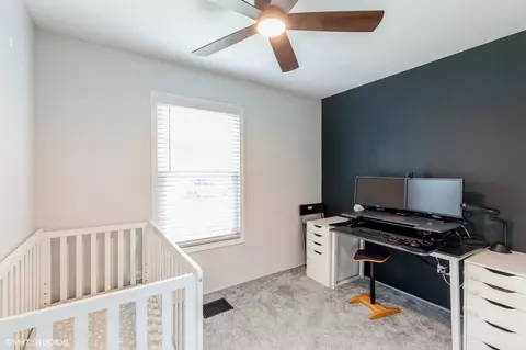319 N Wiggs St, Griffith, IN 46319 photo 9