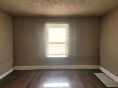817 Tyler St, Gary, IN 46402 photo 2