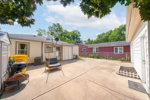 418 N Raymond St, Griffith, IN 46319 photo 9