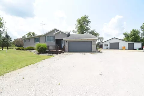 9490 Egypt Rd, Rensselaer, IN 47978