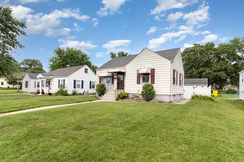 137 N Raymond St, Griffith, IN 46319 photo 2