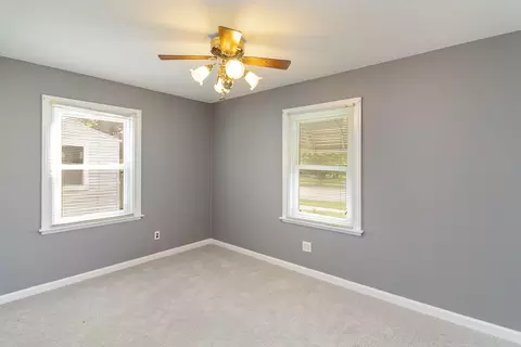 137 N Raymond St, Griffith, IN 46319 photo 5
