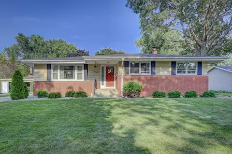 9207 Birch Ave, Munster, IN 46321