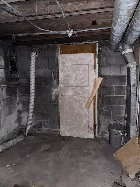 2280 Connecticut St, Gary, IN 46407 photo 6