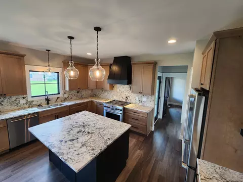 9400 Tall Grass Trl, Saint John, IN 46373 photo 4