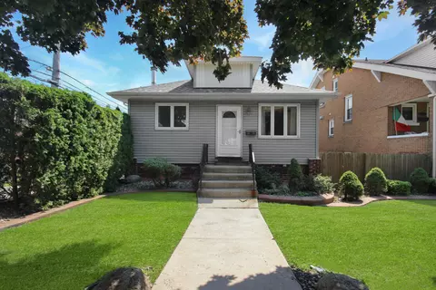 1915 Superior Ave, Whiting, IN 46394