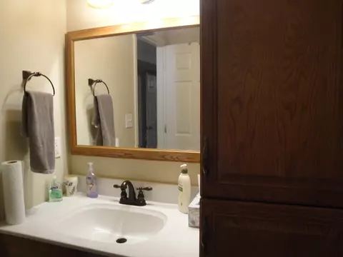 Bath - 1225 Thistle Dr, Griffith, IN 46319 photo 5 of 5