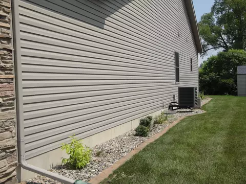 Exterior - 1225 Thistle Dr, Griffith, IN 46319 photo 8 of 9
