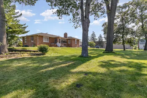 6920 Schneider Ave, Hammond, IN 46323