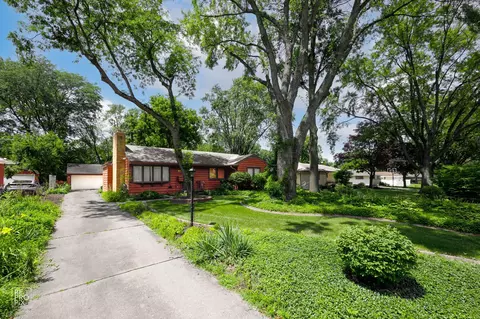 8314 Greenwood Ave, Munster, IN 46321